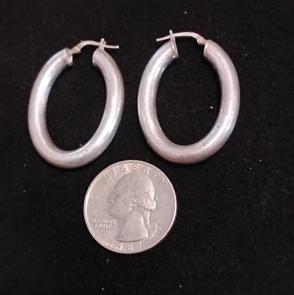 Sterling Silver Hollow Tube Oval Hoop Earrings - Picture 2 of 4
